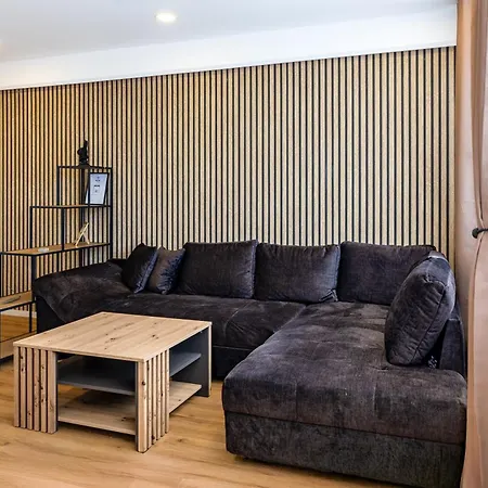 M4 Apartment
