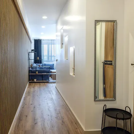 M4 Apartment *
