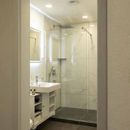 M4 Apartment
